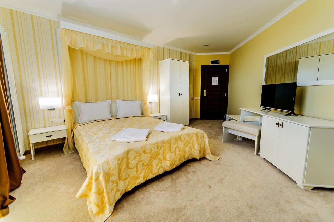 Hotel Alisa Pavel Banya Ngoại thất bức ảnh