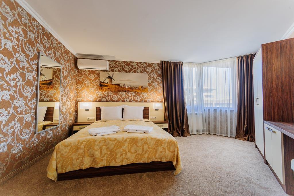 Hotel Alisa Pavel Banya Ngoại thất bức ảnh